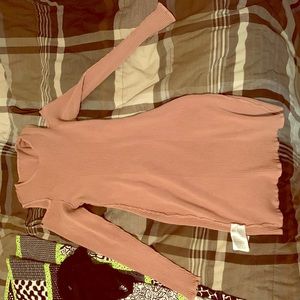 Shoulder exposing long Sleeve dress